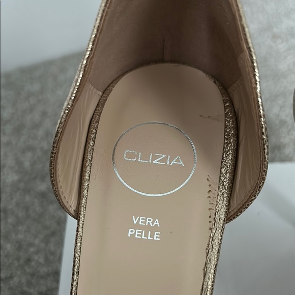 Vera Pelle Gold Heels Classic Peep-Toe Design - NEW - Picture 6 of 6